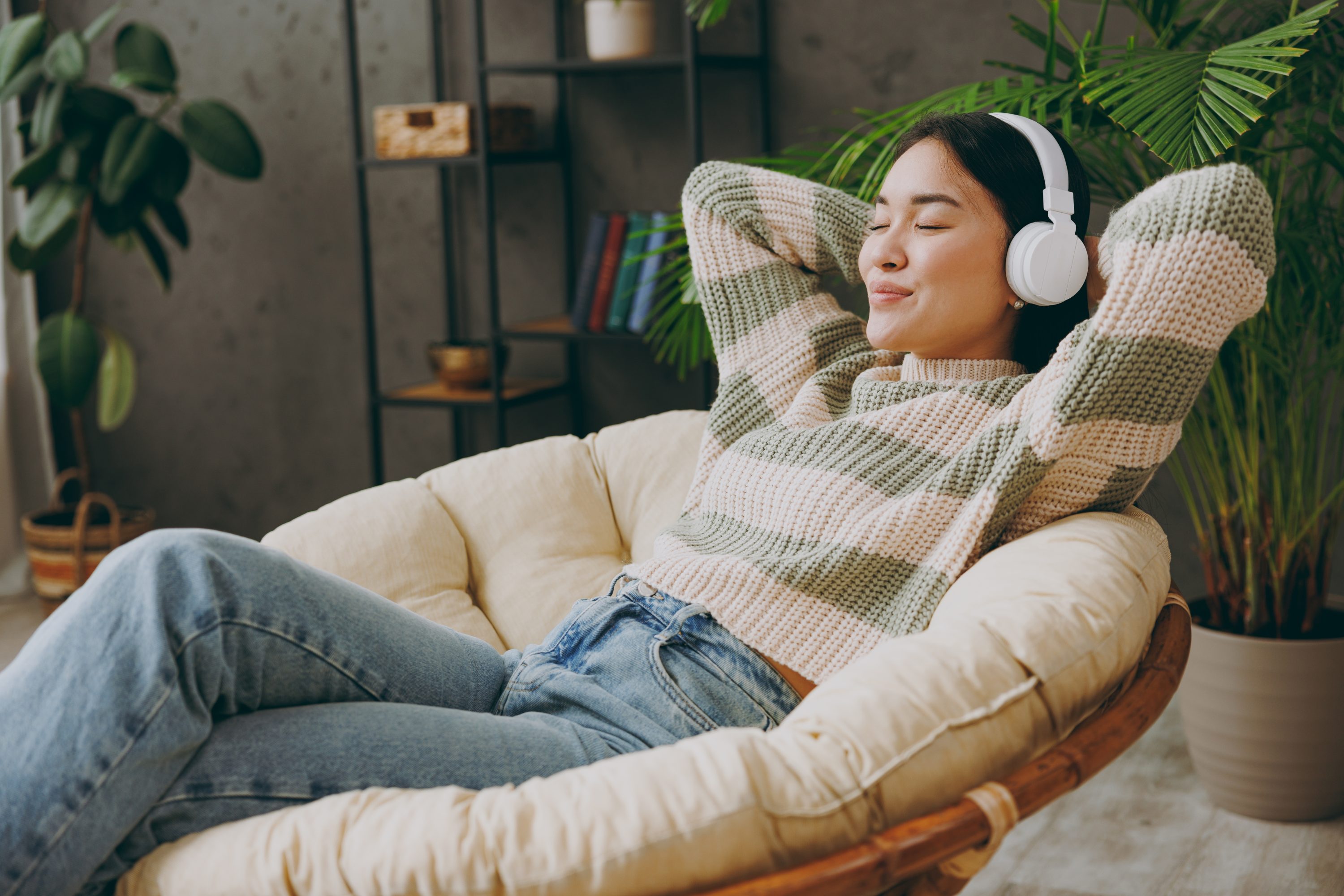  The Psychology of Sound: How Music and Ambient Noise Influence Your Emotions